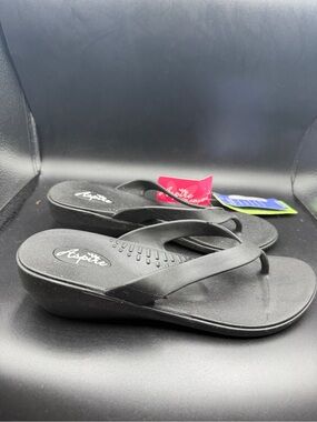 Black Women's Comfort Wedge Flip Flops